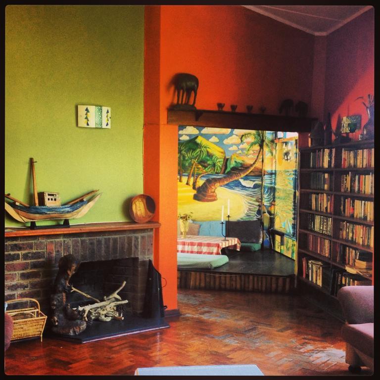 Jungle Monkey Backpackers Hostel Port Saint John's Luaran gambar